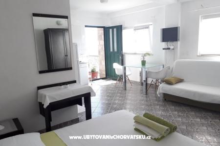 Adria Marija photo 3