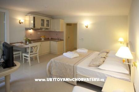 Apart hotel Brela SP Sunčeva postel photo 4