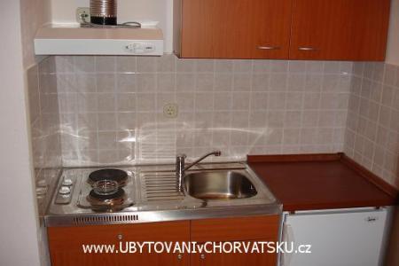 Apartments Andrea Drvenik photo 3