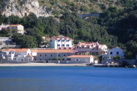 Villa Doris Apartments photo 4