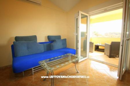 Apartment Zoran - Valbandon  photo 4