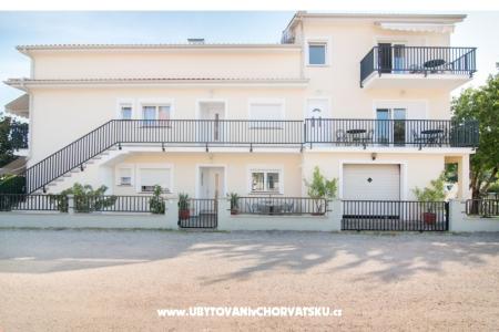 Apartments Mihaela photo 2