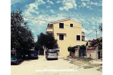 Apartments Pirović photo 2