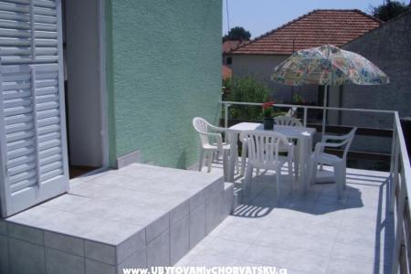 Apartments Mirjana photo 2