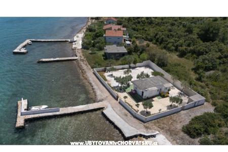 Robinson House Adria Sv. Filip i Jakov Croatia