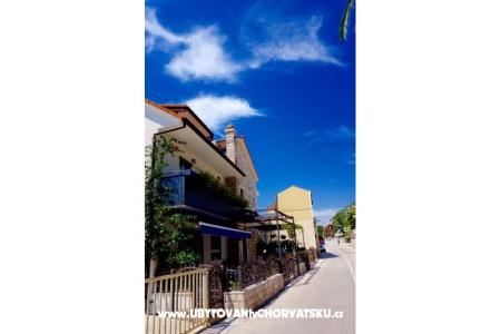 Apartments Jerković Gradac photo 3