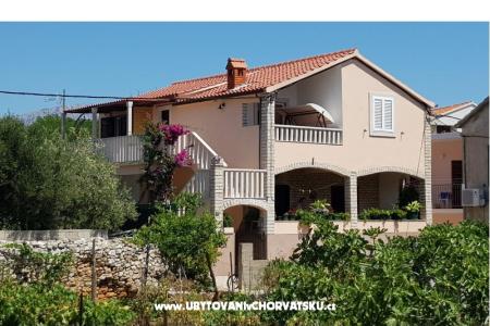 Apartments Mladen photo 2