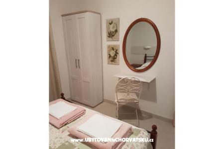 Apartments BY THE BEACH-Meri photo 2