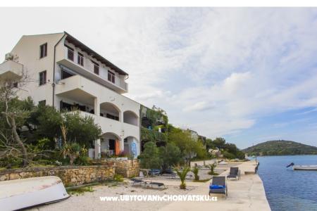 Adria Maja Apartments Peljesac Drace & Trstenik Croatia
