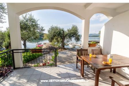 Apartments Vlahušić  Drace & Trstenik Croatia
