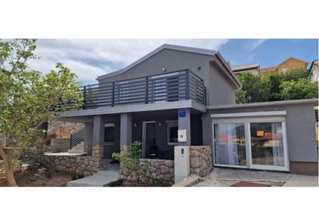 Antonija Karlobag Croatia