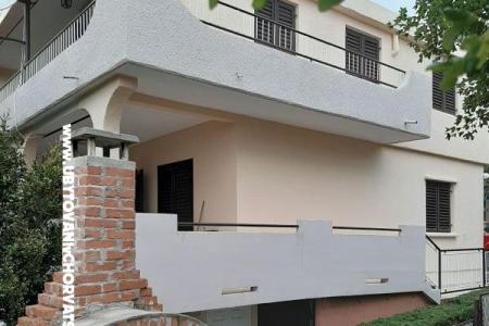 Apartments Matek Karlobag Croatia