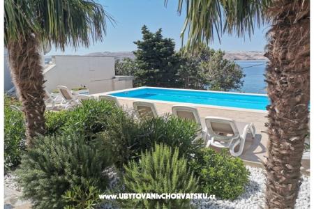 Apartments Anita with Pool Karlobag Croatia
