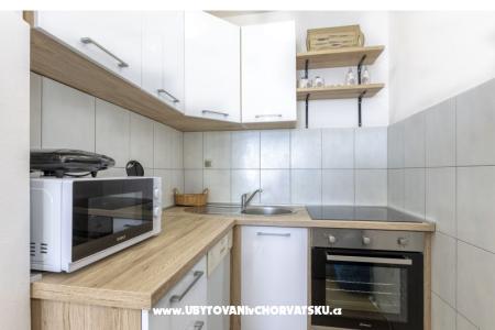 Beachfront Apartments Laszlo photo 3