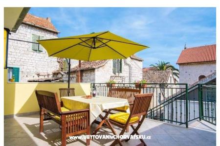 Apartments Ana Kastela Croatia