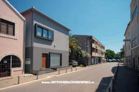 4 star studio apartment photo 2