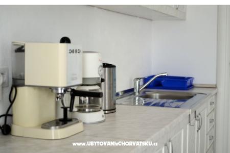 Honey Apartment photo 3