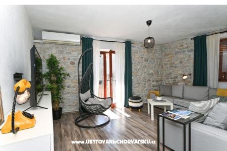 Kambelovac Kastela Croatia