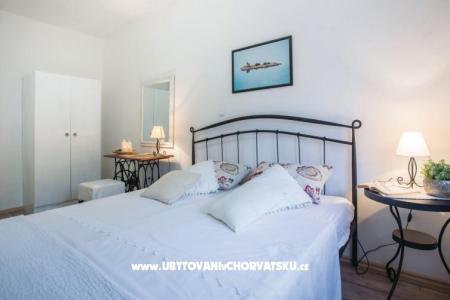 Apartment Mediteranska kuća photo 2