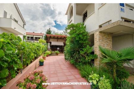 Apartments Bačani-Punat  photo 2