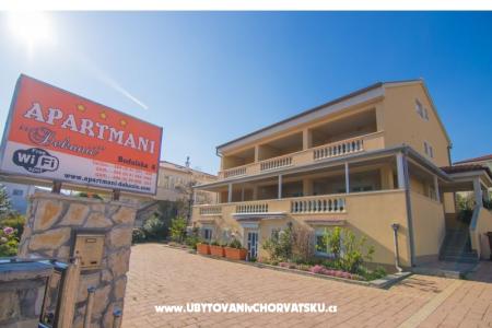 Apartments City Center Dekanic photo 4