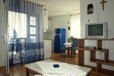 Apartments Siroglavic photo 4
