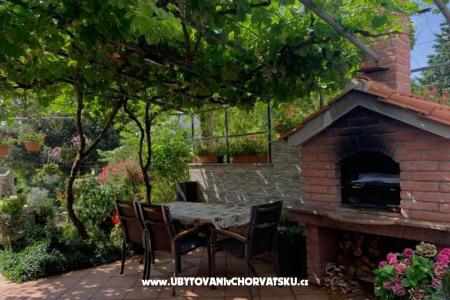 Apartments Ostojić photo 2