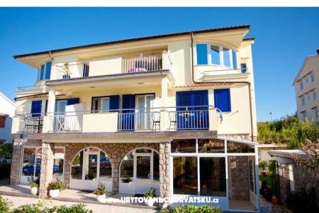 Lucia Apartments photo 2