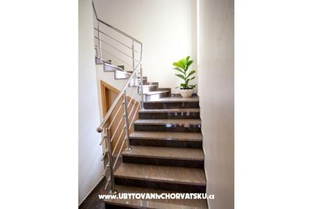 Lucia Apartments photo 3