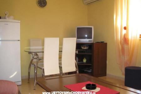 Apartments Ina photo 4