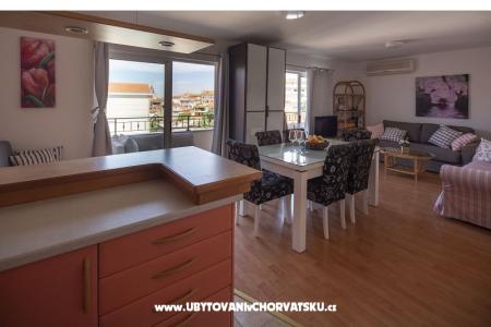 Apartments Luny Makarska photo 3