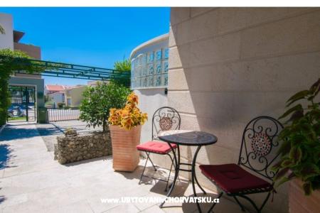 Vidoš Apartments photo 2