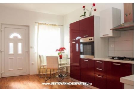 APARTMENTS ELA photo 4