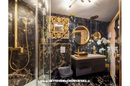 Apartments Romilda, by the beach photo 2