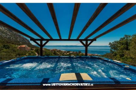 Apartments with pool photo 4