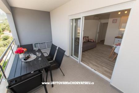 Seaview Apartments in quiet area photo 3