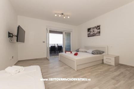 Seaview Apartments in quiet area photo 4