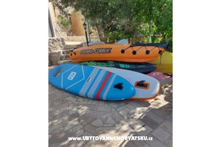 Apartments Dinko s grijanim bazenom Marina – Trogir Croatia