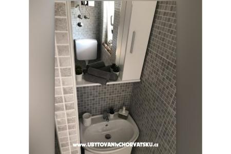 Apartments Sea Star Ivana photo 4