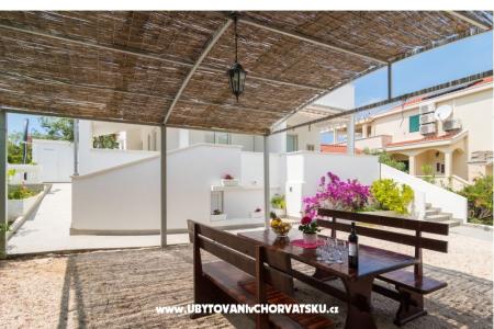 BayBeach Apartments Sevid photo 4