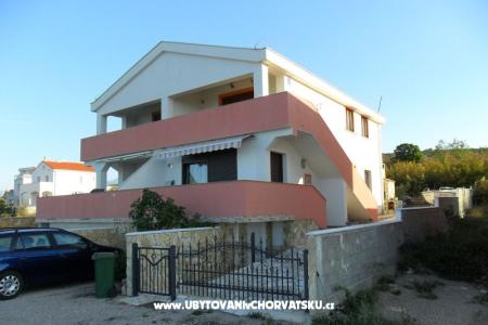 Apartments Maslenica photo 2