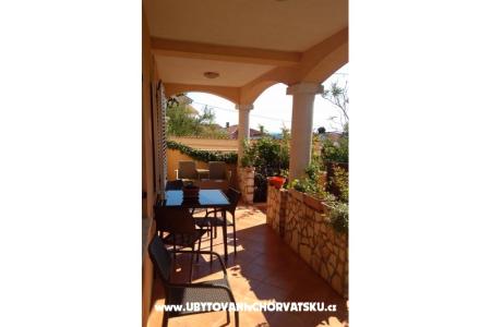 Apartments Milka photo 4