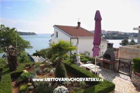 Apartments Roza photo 4