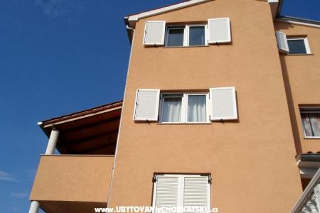 Apartments Mario photo 2