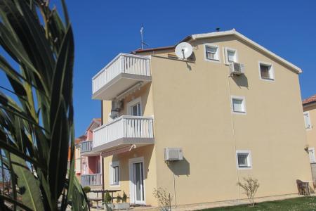 Apartments Sara photo 2