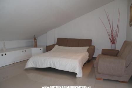 Comtemporary Apartment photo 4