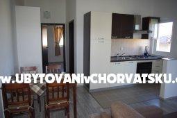 Apartments Mirko i Jela photo 4