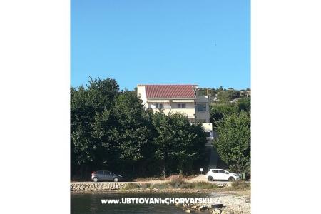 Apartments Donadić photo 2