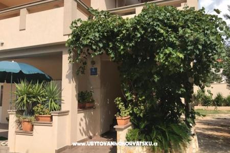 Apartments Katarina photo 4