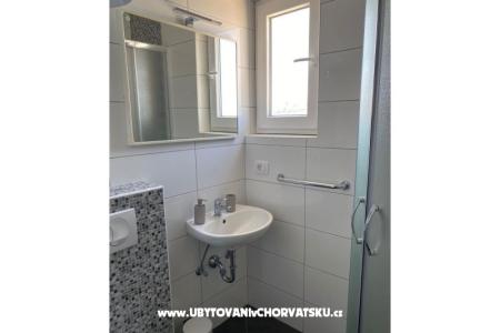 Apartments Tina Dražica photo 4